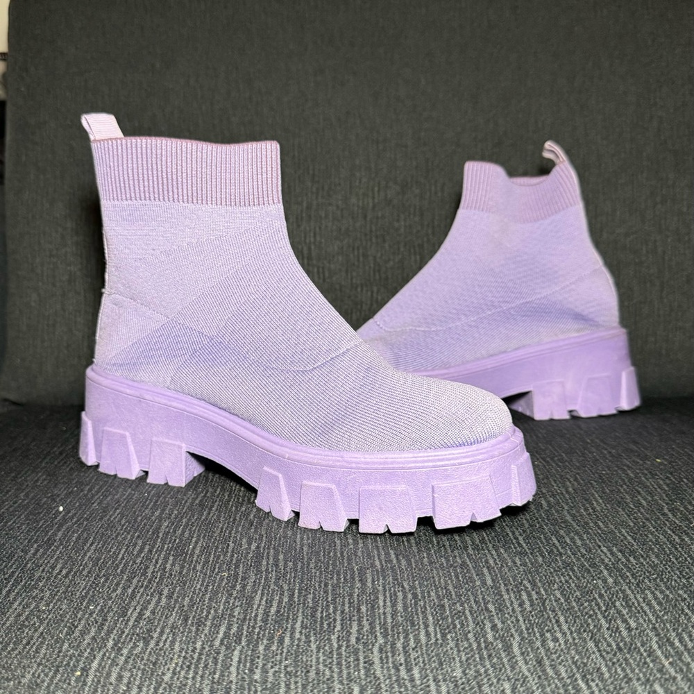 Cape Robbin Fly Ankle Boots Purple (Lavender), Size 7 EUC (Like New)